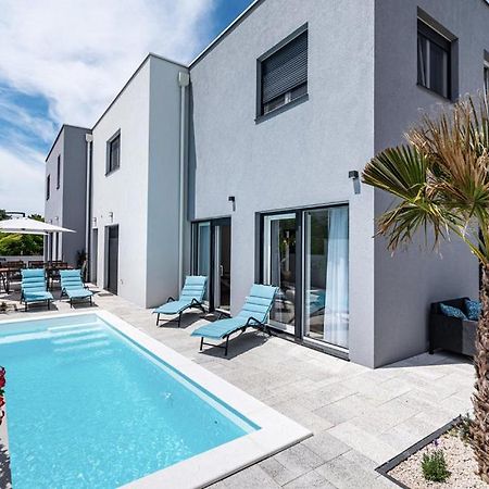 Villa Denis&Sabine Nin Exteriör bild
