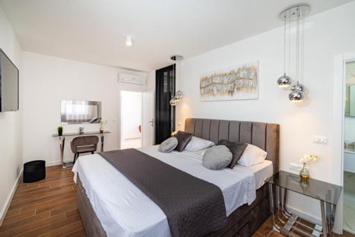 Villa Denis&Sabine Nin Exteriör bild