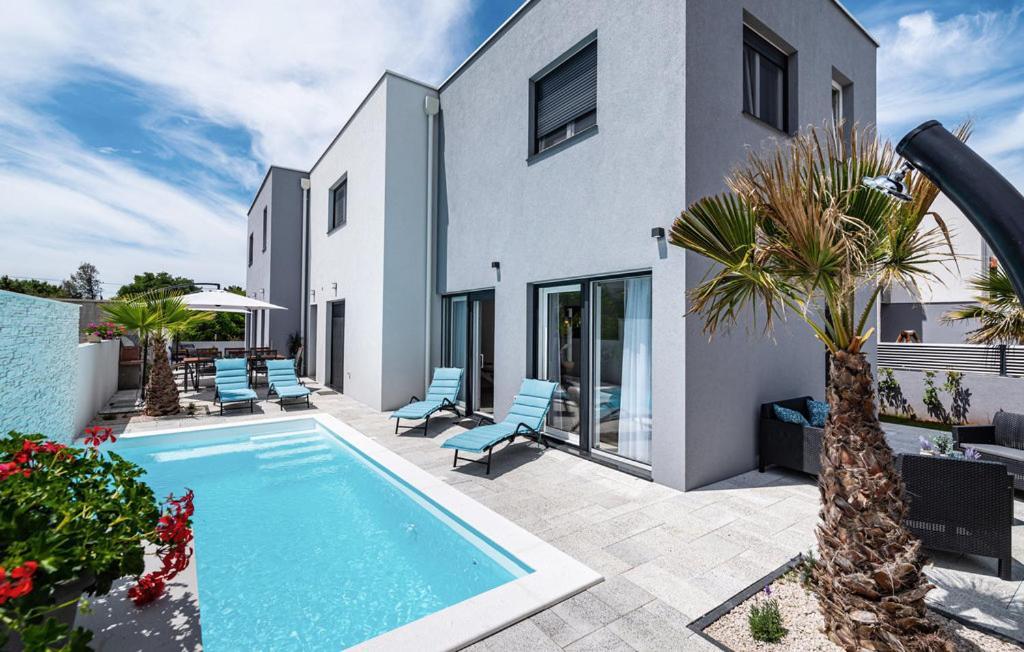 Villa Denis&Sabine Nin Exteriör bild
