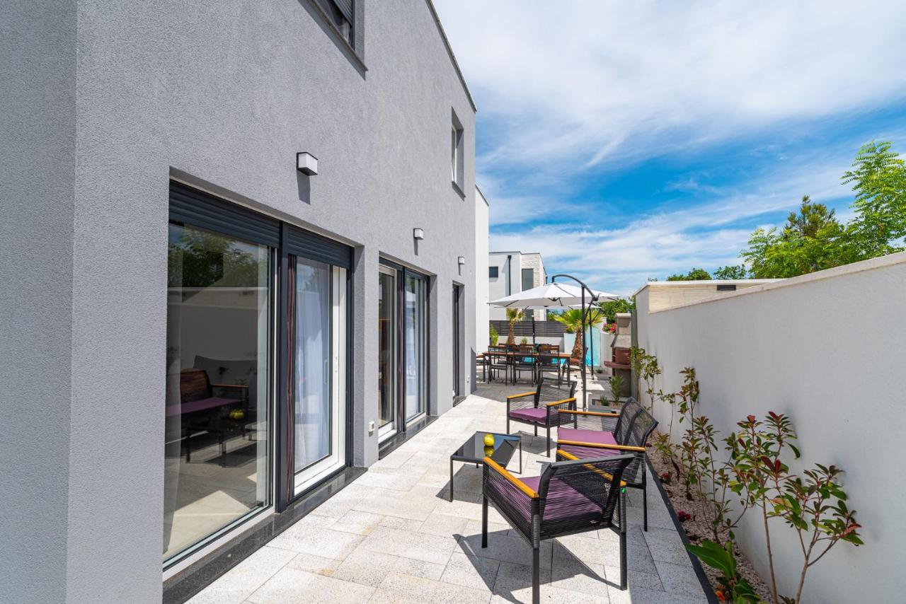 Villa Denis&Sabine Nin Exteriör bild